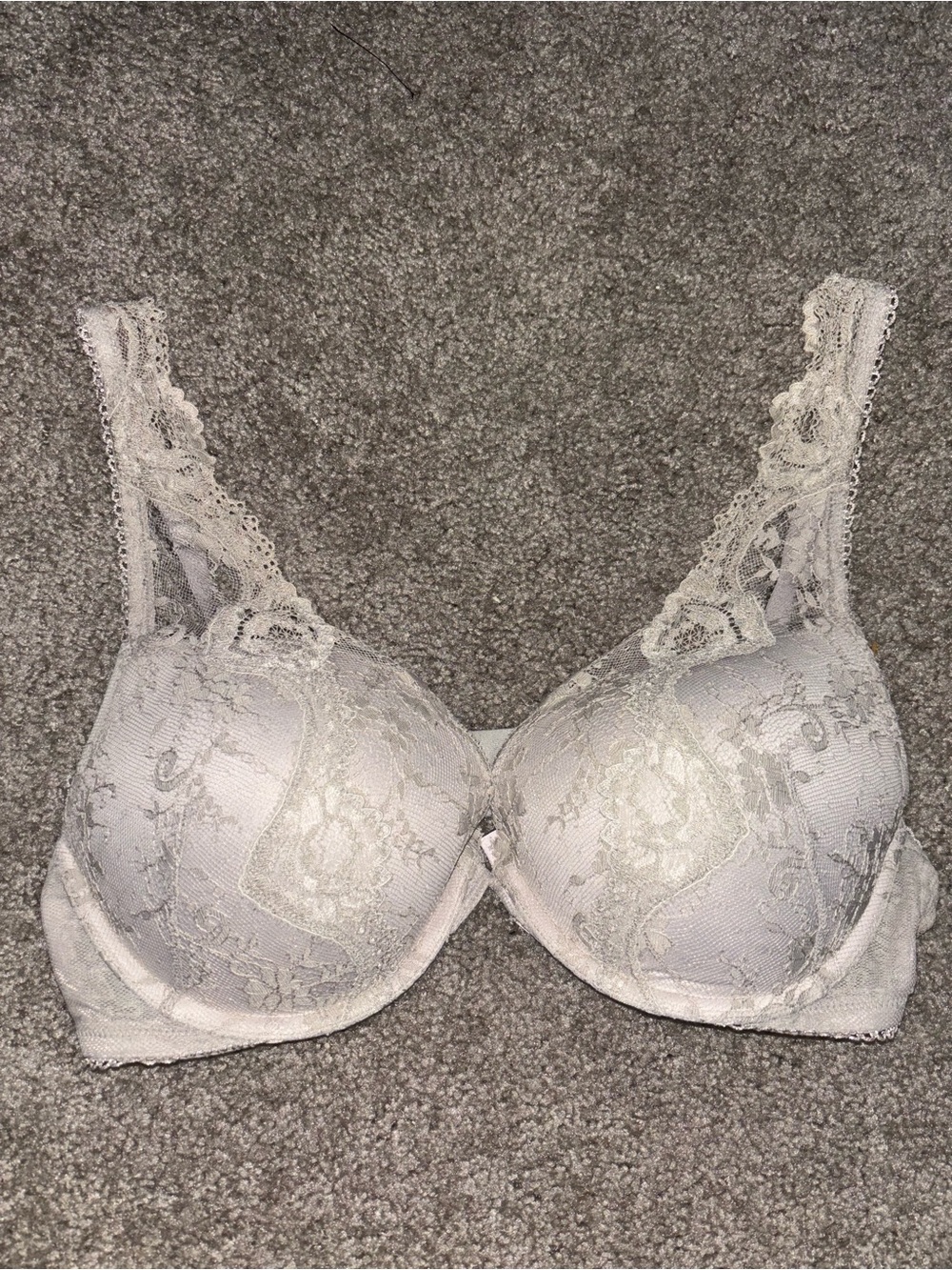 Victoria's Secret Lace Underwire Bra in Light Gray